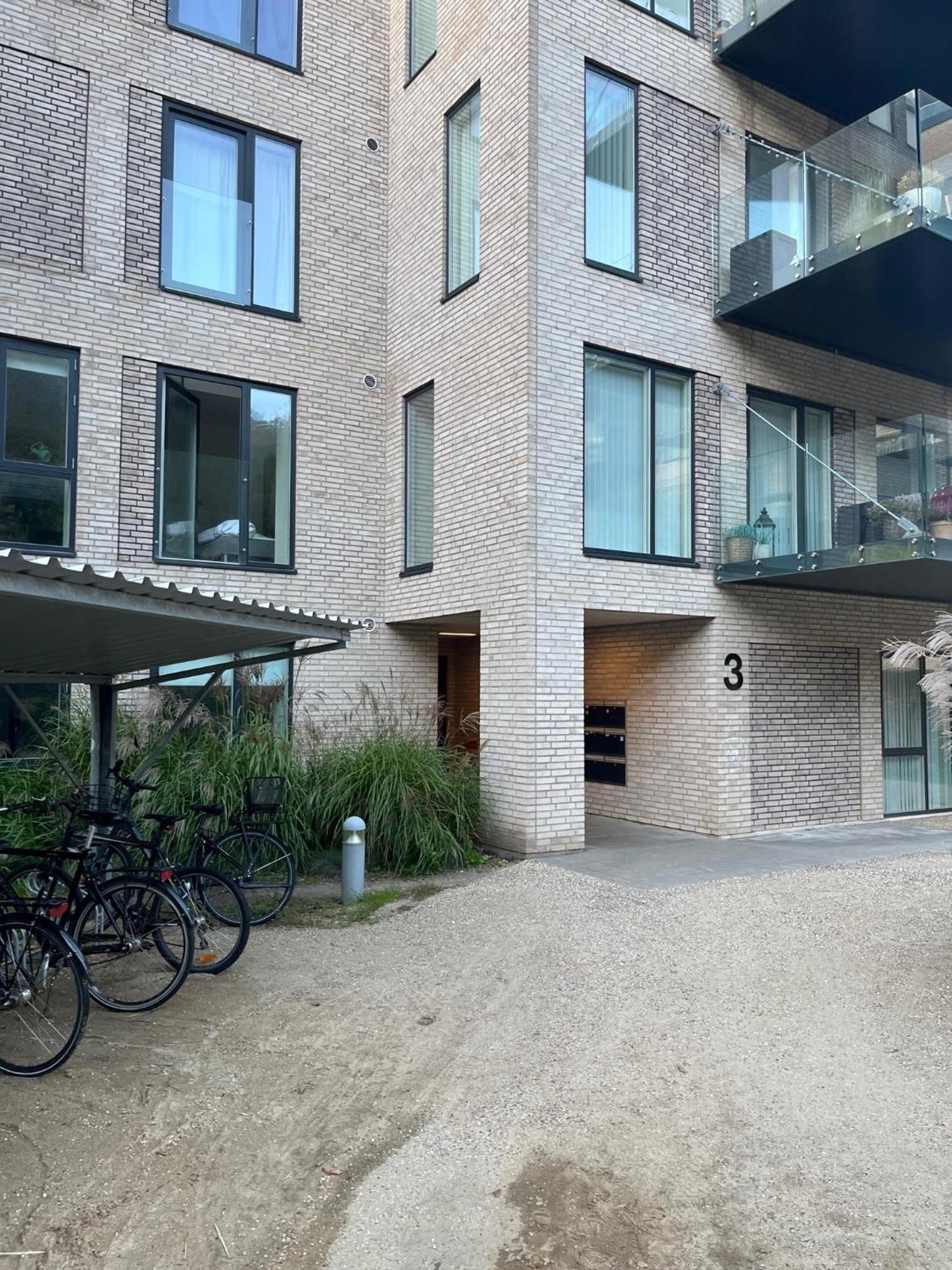 Charming Aalborg Apartment With Parking Exteriör bild